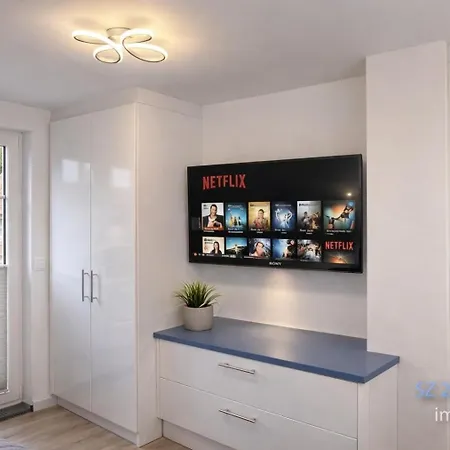 Villa Mara - Fuer 12 Gaeste, Sauna, 1 Wirlwanne, 2 Duschen, Kamin, 5 Sz, 3 Wc, Highspeed Internet, Abgezeuntes Grundstueck Dom wakacyjny